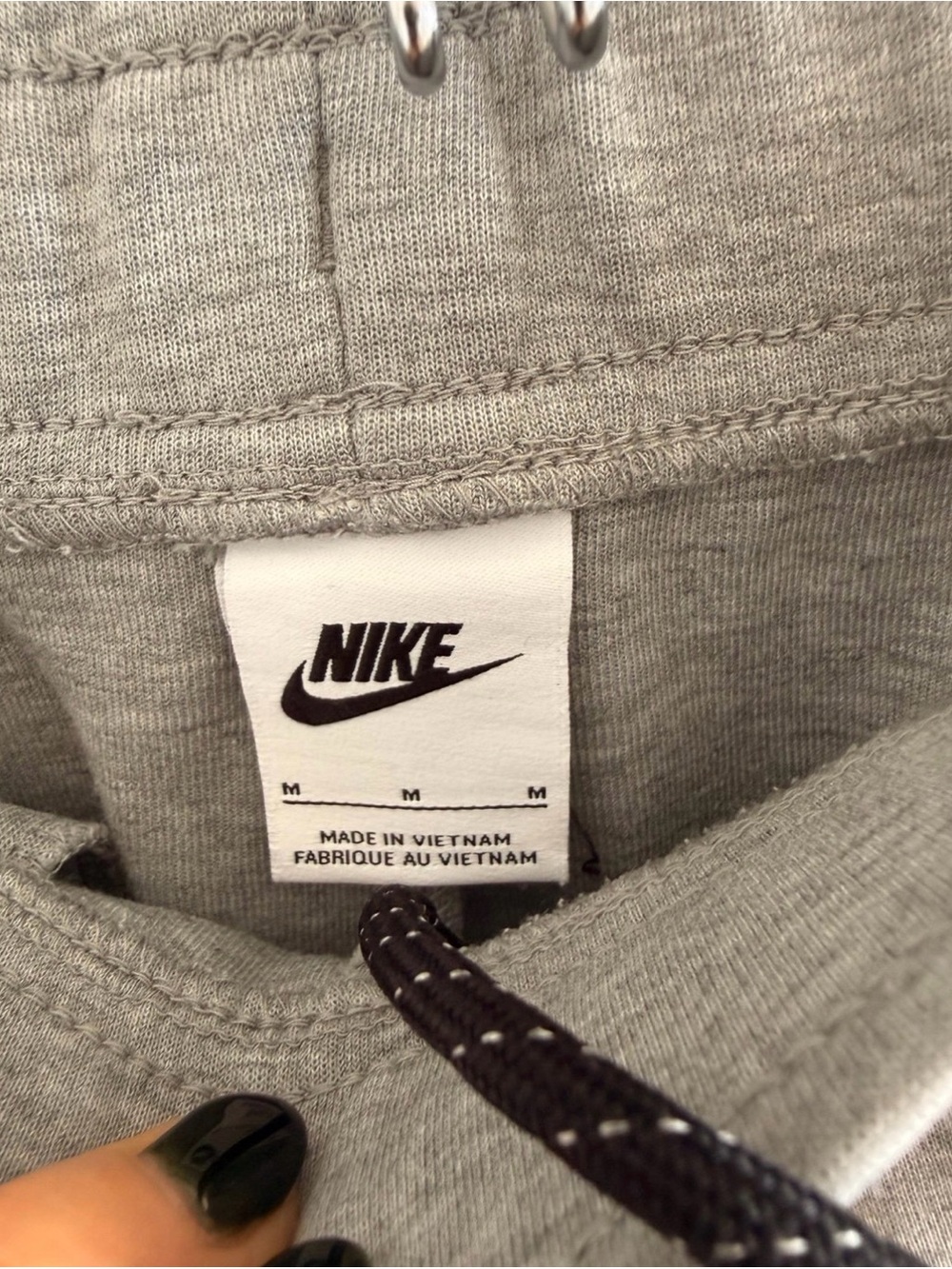 Nike Tech Light Gray Sweatshirt & Joggers Set - Picture 3 of 3